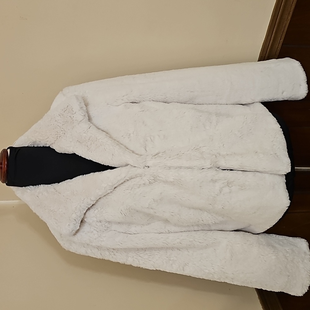 EXPRESS faux fur jacket. Size xs NWOT
